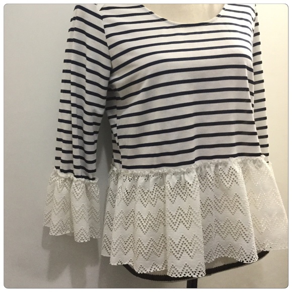 Half Lace Long Sleeves Top - Picture 3 of 5